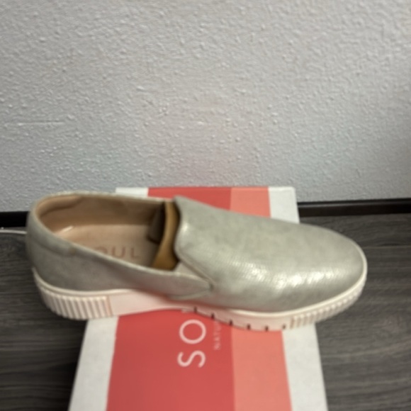 Soul Naturalizer Women's Tia Slip On Sneaker (WIDE) - Picture 6 of 6